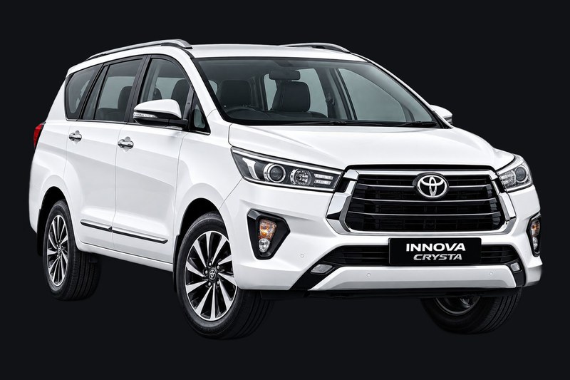 White Toyota Innova Crysta seven-seater from the B&B Tours and Travels fleet